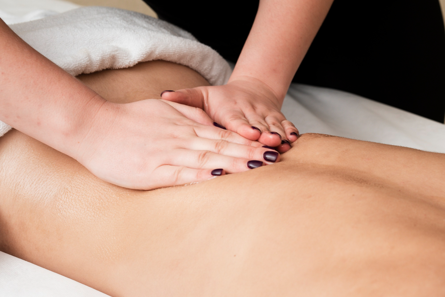 Meridian-Massage entlang der Energiebahnen